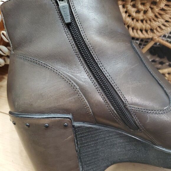 Dansko Faith Stud Wedge Ankle Boots Womens 7.5-8/38 Leather Brown Gore Comfort - Picture 9 of 16